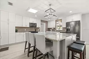 1210 E Caroline St, Tavares, FL 32778 - Photo 12