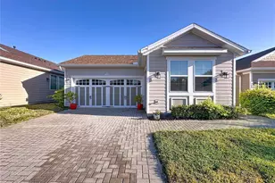 373 Alcove Dr, Groveland, FL 34736 - Photo 2