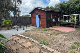 1208 Cr 463B, Lake Panasoffkee, FL 33538 - Photo 14