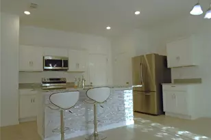 1991 Hemingway Cir, Groveland, FL 34736 - Photo 10