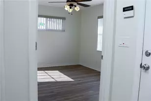 5351 Aurora Dr, Leesburg, FL 34748 - Photo 16