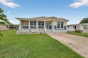 1115 Elkhart Cir, Tavares, FL 32778 - Photo 4