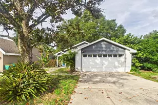 2013 Donnelly Pl, Mount Dora, FL 32757 - Photo 2