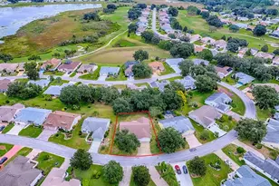4949 Sawgrass Lake Cir, Leesburg, FL 34748 - Photo 58