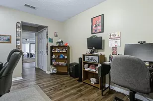 4949 Sawgrass Lake Cir, Leesburg, FL 34748 - Photo 22