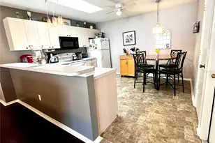 1649 Campos Dr, The Villages, FL 32162 - Photo 8