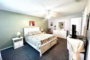 1649 Campos Dr, The Villages, FL 32162 - Photo 14