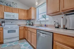 2412 Merida Cir, The Villages, FL 32162 - Photo 12