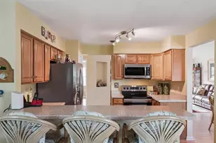 26104 Newcombe Cir, Leesburg, FL 34748 - Photo 10