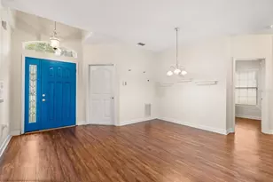 37 Townhill Dr, Eustis, FL 32726 - Photo 2