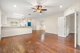 37 Townhill Dr, Eustis, FL 32726 - Photo 10