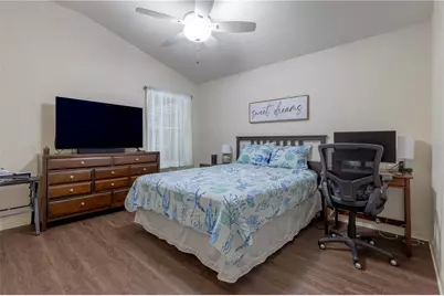 852 Sapphire Place, The Villages, FL 32163 - Photo 14