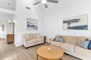 401 Clusterwood Dr, Yalaha, FL 34797 - Photo 8