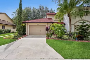 1130 Avenida De Las Casas, Lady Lake, FL 32159 - Photo 2
