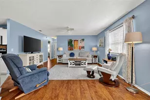 2107 Escobar Ave, The Villages, FL 32159 - Photo 2