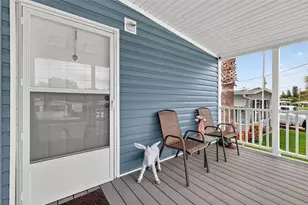 11634 Hickory Ln, Tavares, FL 32778 - Photo 2