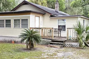 372 W Collins St, Umatilla, FL 32784 - Photo 1