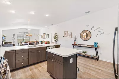 6899 Pam Place, The Villages, FL 34762 - Photo 6