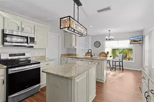 1818 Puerto Bello Dr, Lady Lake, FL 32159 - Photo 10