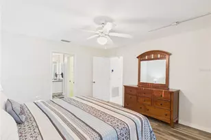 2517 Privada Dr, The Villages, FL 32162 - Photo 10