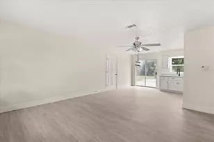 5425 NE 22nd Ave, Ocala, FL 34479 - Photo 4