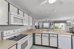 3374 Castlegate Ct, The Villages, FL 32163 - Photo 12