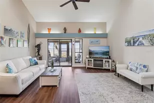 2225 Cypress Ct, Tavares, FL 32778 - Photo 10