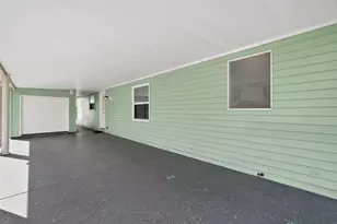 1604 Kiley Ct, Lady Lake, FL 32159 - Photo 2