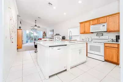 16714 Fresh Meadow Drive, Clermont, FL 34714 - Photo 2