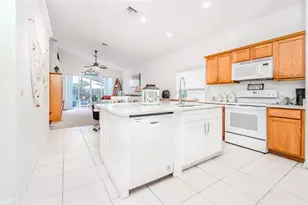 16714 Fresh Meadow Dr, Clermont, FL 34714 - Photo 2