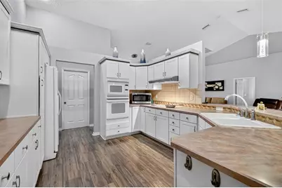 36320 Piney Ridge Boulevard, Fruitland Park, FL 34731 - Photo 10