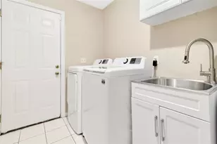 102 Valencia Shores Dr, Winter Garden, FL 34787 - Photo 18