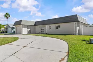 5524 Leeward Ln, New Port Richey, FL 34652 - Photo 1