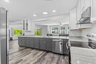 5524 Leeward Ln, New Port Richey, FL 34652 - Photo 8