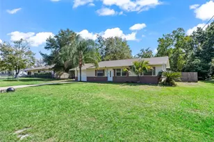 2620 NE 43rd Pl, Ocala, FL 34479 - Photo 2