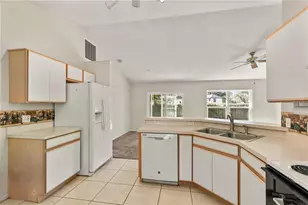 2714 Bayview Dr, Eustis, FL 32726 - Photo 24