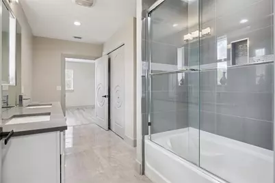 8515 Bay Lake Road, Groveland, FL 34736 - Photo 16