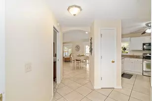 1822 Athens Ln, The Villages, FL 32162 - Photo 6
