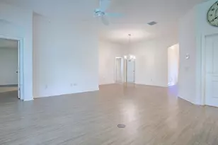 458 Jungle Plum Wy, The Villages, FL 32163 - Photo 14