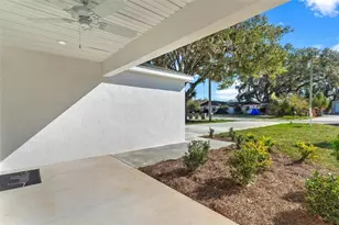 2008 Hollywood, Leesburg, FL 34748 - Photo 4