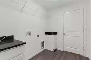 2008 Hollywood, Leesburg, FL 34748 - Photo 32