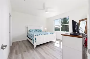 8004 Penrose Pl, Wildwood, FL 34785 - Photo 20