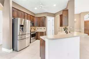 38633 Lakeview Walk, Lady Lake, FL 32159 - Photo 20