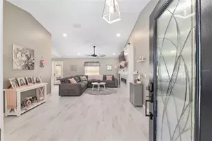 800 Crestview Cir N, Wildwood, FL 34785 - Photo 10