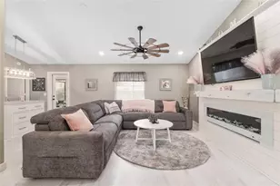 800 Crestview Cir N, Wildwood, FL 34785 - Photo 12