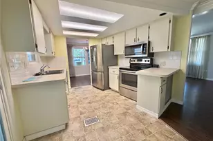 114 Jacaranda Dr, Leesburg, FL 34748 - Photo 22