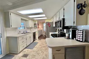 114 Jacaranda Dr, Leesburg, FL 34748 - Photo 6