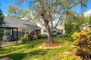 208 Desota Ct, Lady Lake, FL 32159 - Photo 28