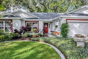 25749 Whisper Oaks Rd, Leesburg, FL 34748 - Photo 4