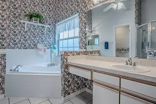 25749 Whisper Oaks Rd, Leesburg, FL 34748 - Photo 32